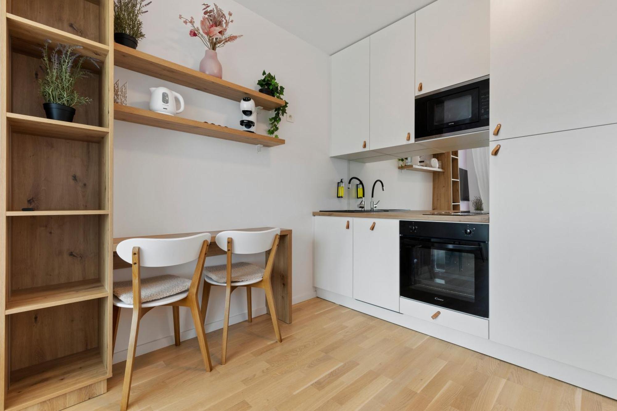 Lam Lavender - Free Parking Apartman Pozsony Kültér fotó